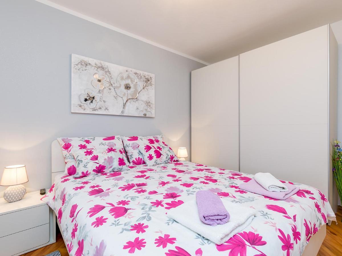 Apartment Manuel Пореч Экстерьер фото