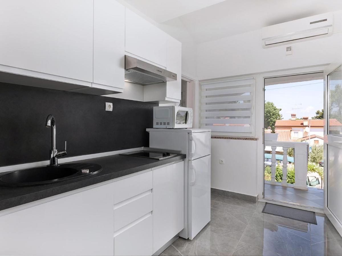 Apartment Manuel Пореч Экстерьер фото