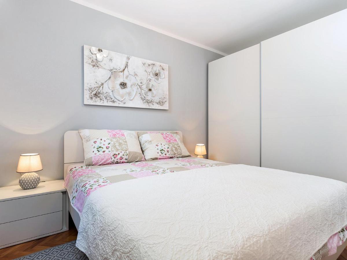 Apartment Manuel Пореч Экстерьер фото